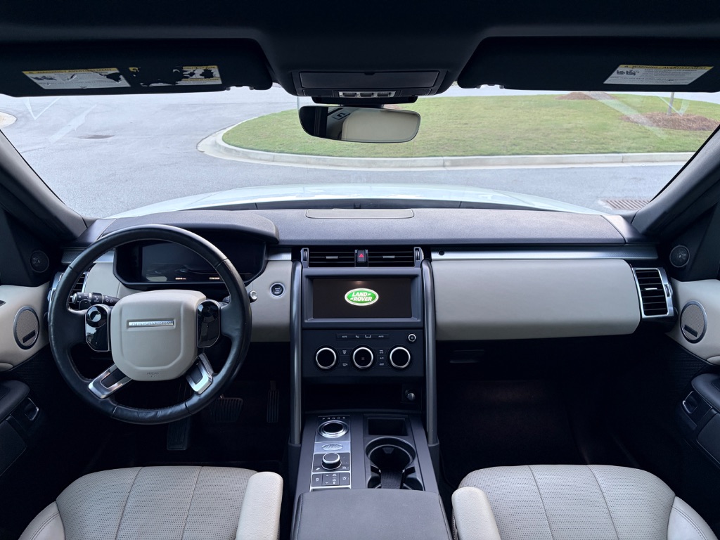 2020 Land Rover Discovery Landmark Edition - Photo 16