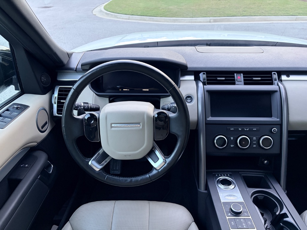 2020 Land Rover Discovery Landmark Edition - Photo 13