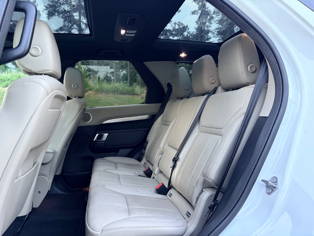 2020 Land Rover Discovery Landmark Edition - Photo 8
