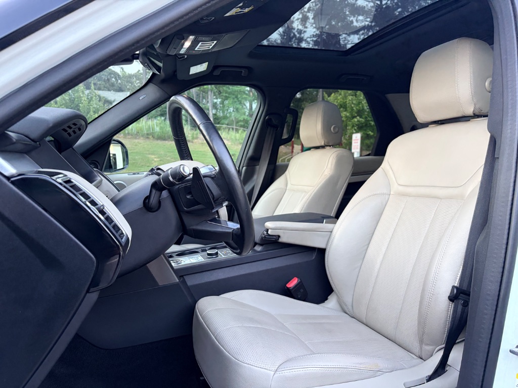 2020 Land Rover Discovery Landmark Edition - Photo 7