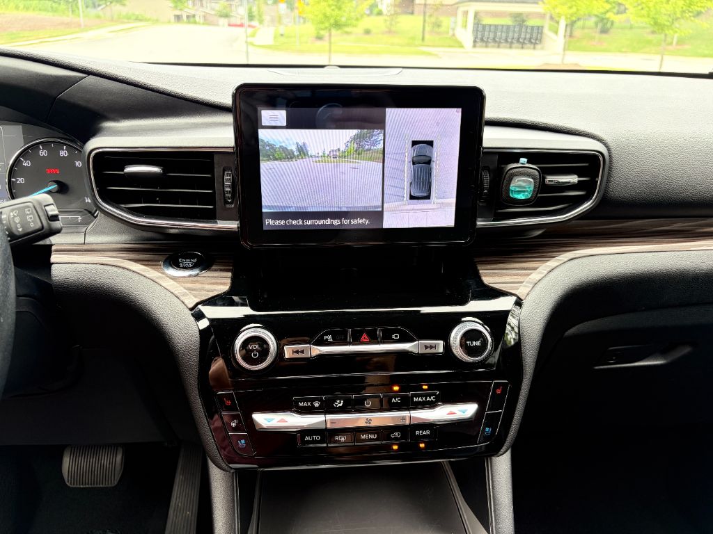 2023 Ford Explorer Limited - Photo 11